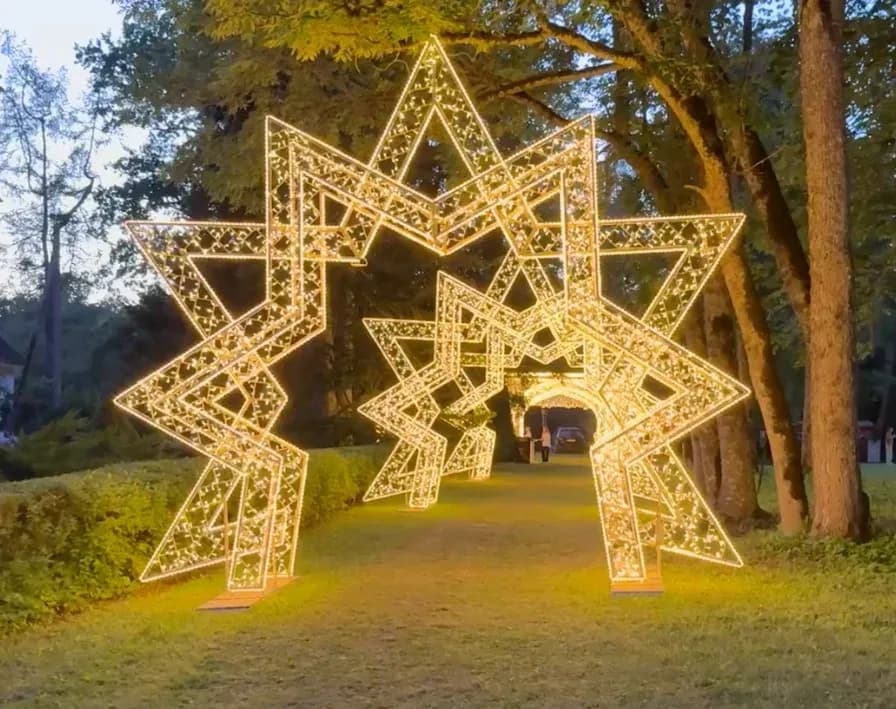 Illuminated sculptural display installed in a botanical garden