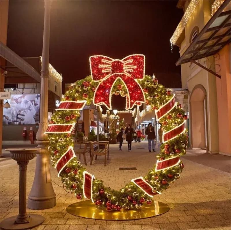 Commercial LED Christmas wreath with red velvet bow